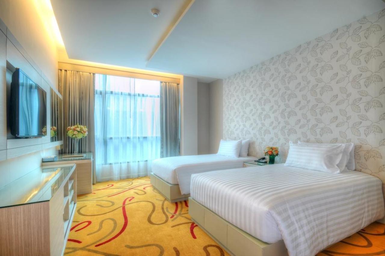 One One Bangkok Hotel Kültér fotó