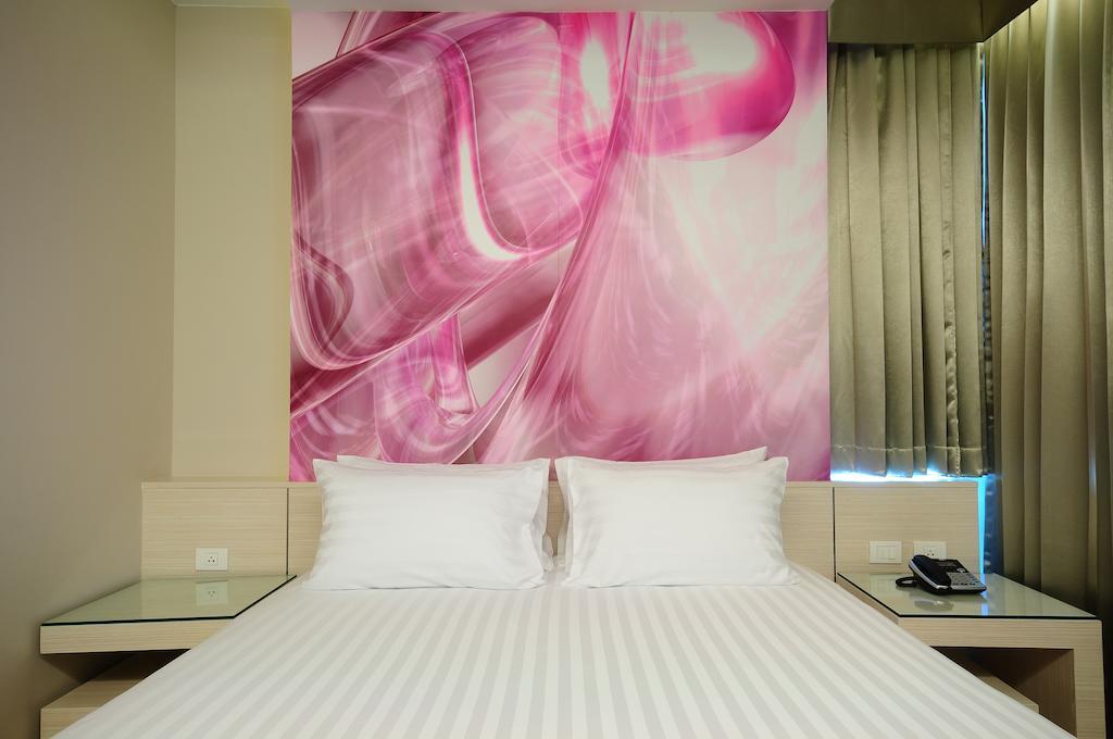 One One Bangkok Hotel Kültér fotó