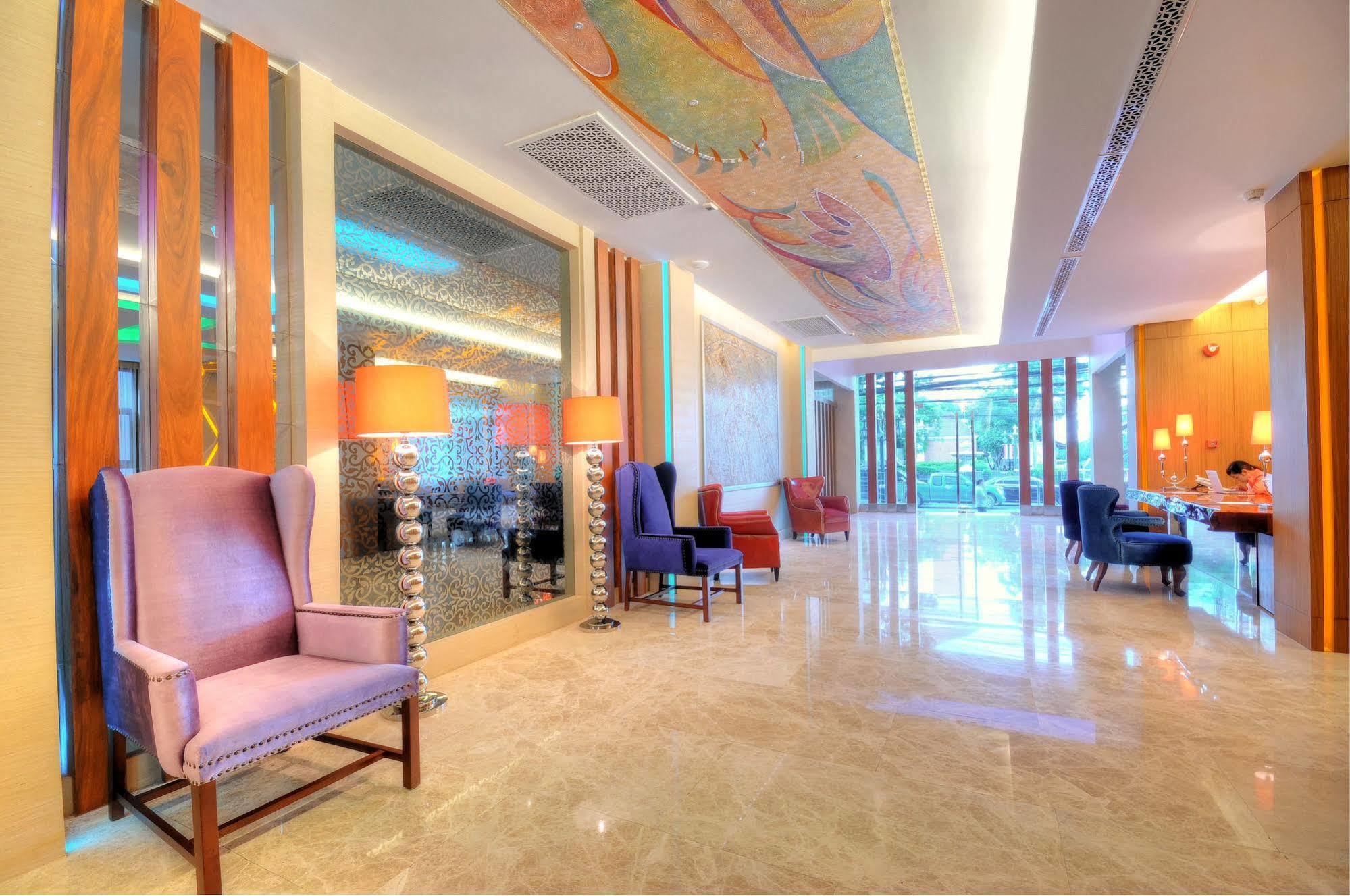 One One Bangkok Hotel Kültér fotó